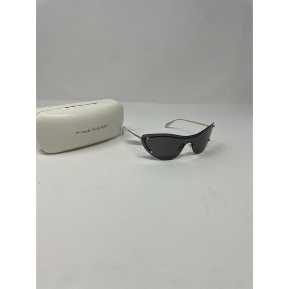 Alexander McQueen Eyewear cat-eye spiked-stud sunglasses Black/Gold OS main image 6